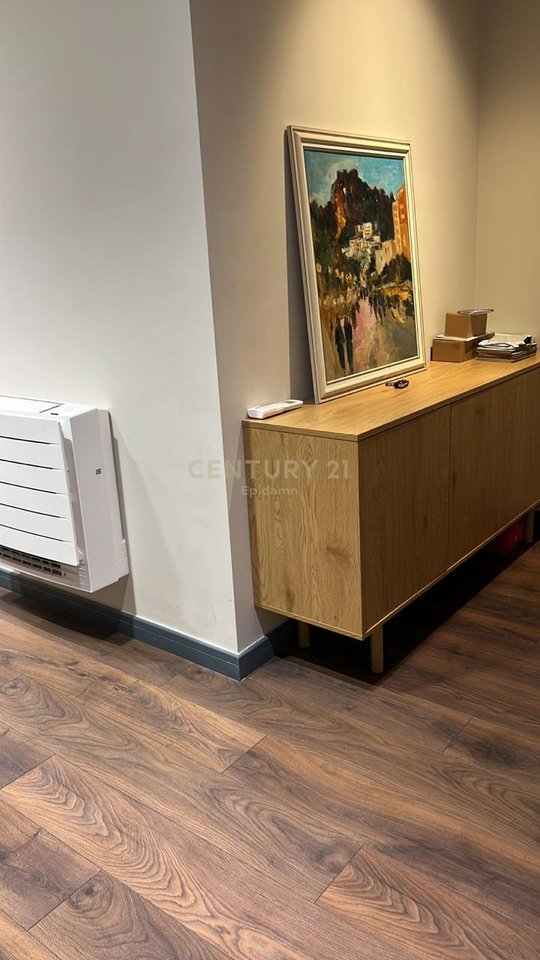 Apartament 2+1+2 + Post Parkimi – Kompleksi Marga, Bulevardi i Ri !!