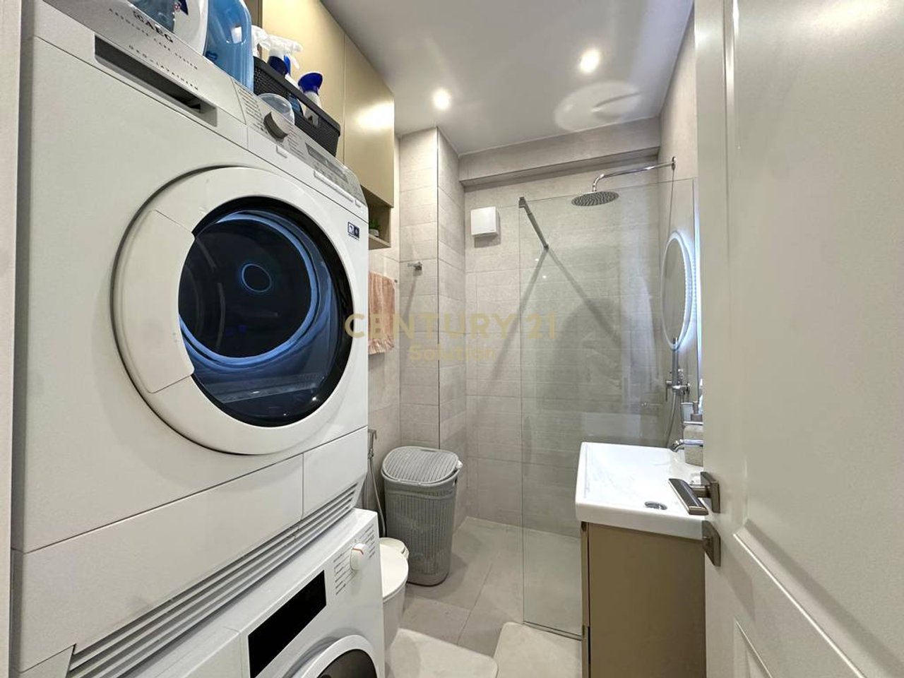 SHITET APARTAMENT 3+1+2  REZIDENCA KODRA E DIELLIT 1!