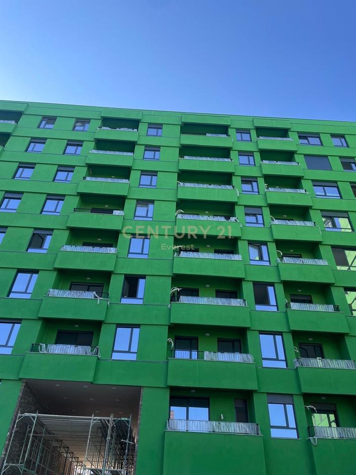 RRUGA 5 MAJI, SHESIM APARTAMENT 2+1+2