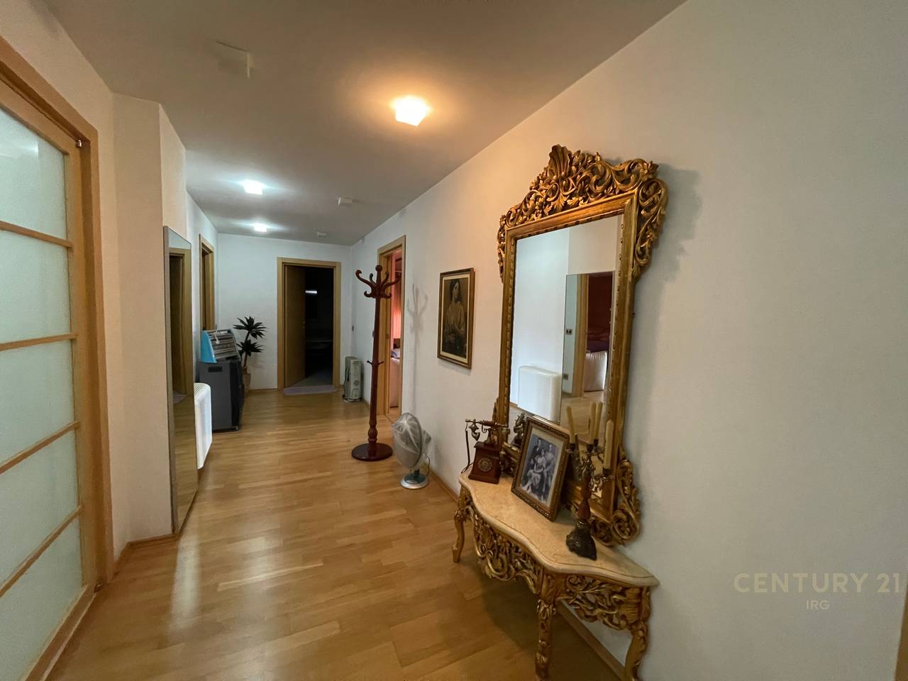 Penthouse Panoramik 565m2 ne mbikalimin e Komunes se Parisit!