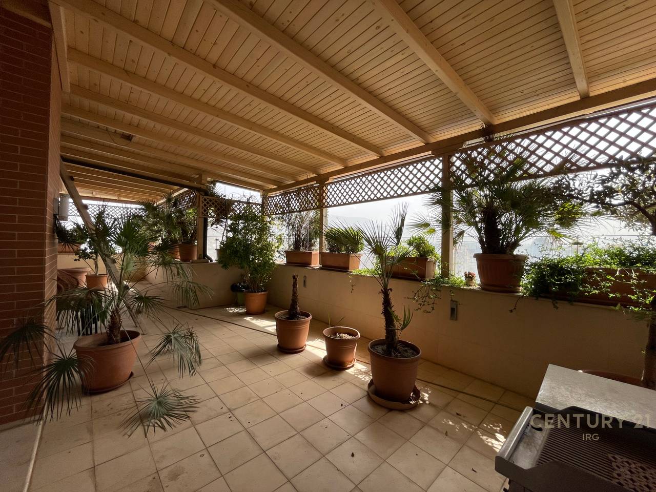 Penthouse Panoramik 565m2 ne mbikalimin e Komunes se Parisit!