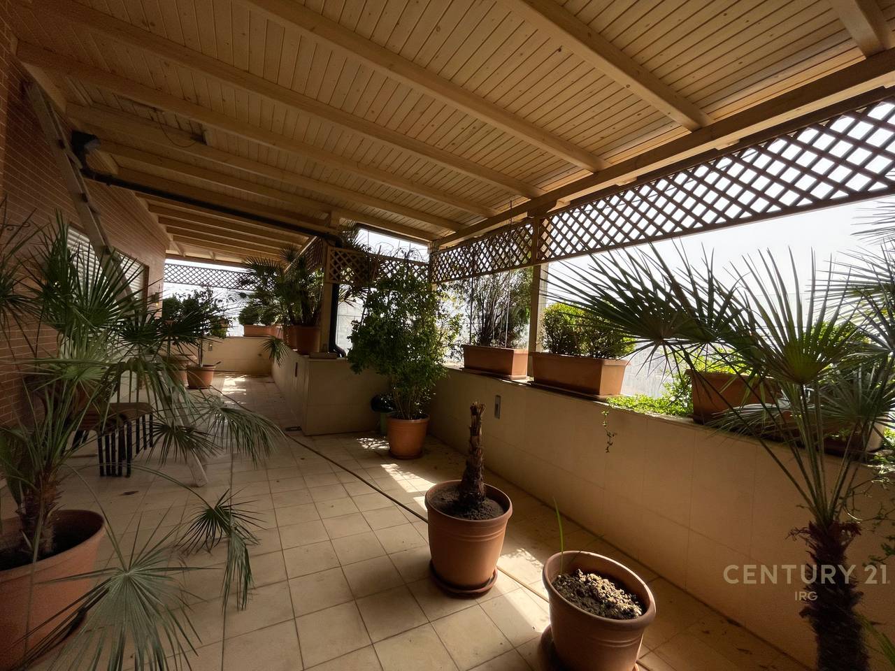 Penthouse Panoramik 565m2 ne mbikalimin e Komunes se Parisit!