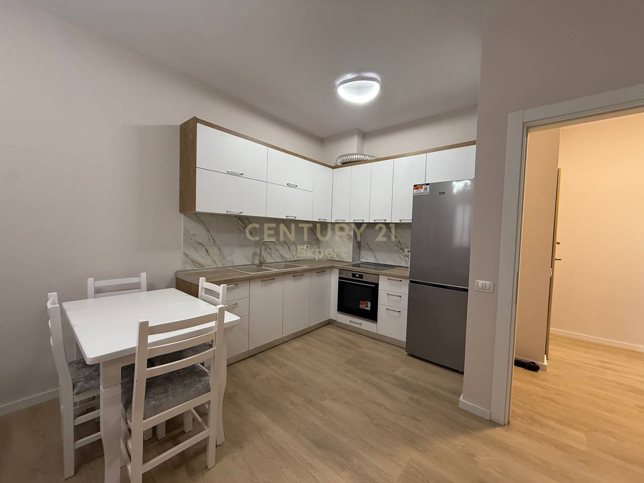 APARTAMENT 2+1 PER QIRA NE ALI DEM!