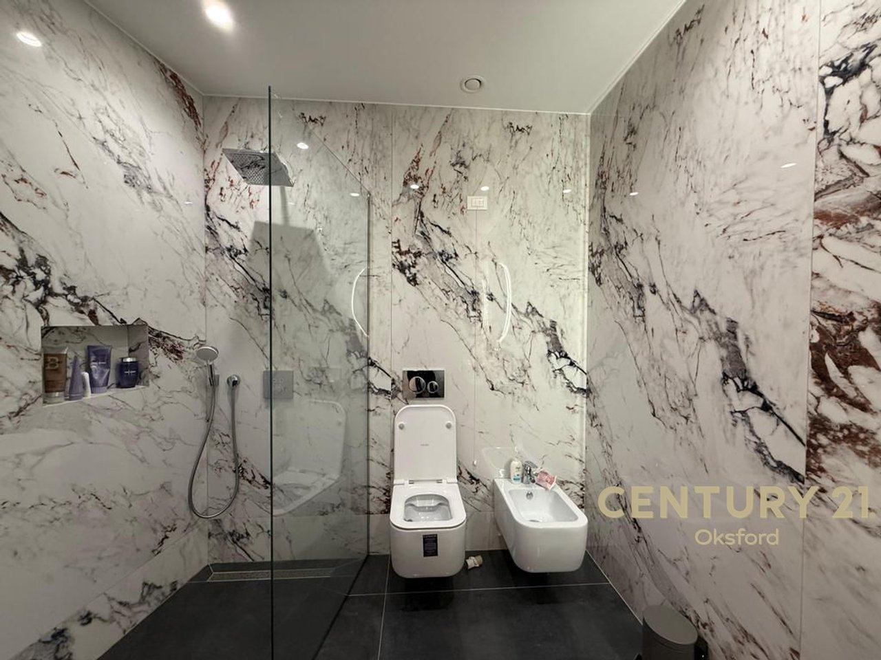 Shesim apartament luksoz, tek Rezidenca Lake View!