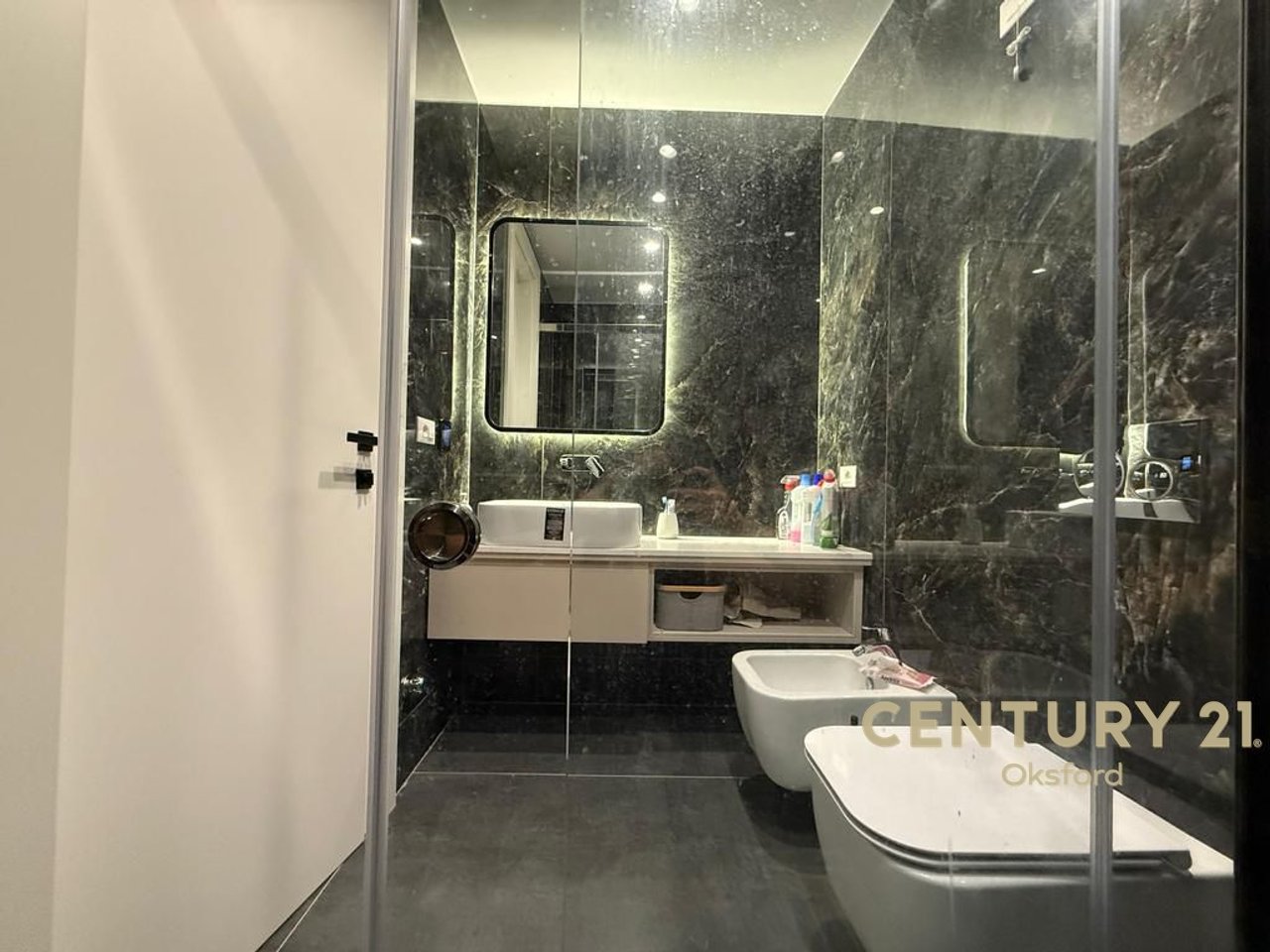 Shesim apartament luksoz, tek Rezidenca Lake View!