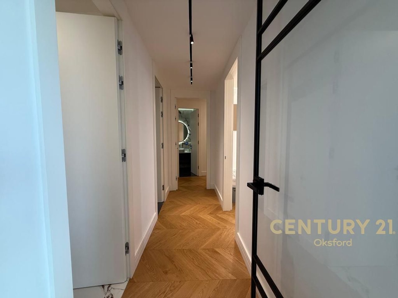 Shesim apartament luksoz, tek Rezidenca Lake View!