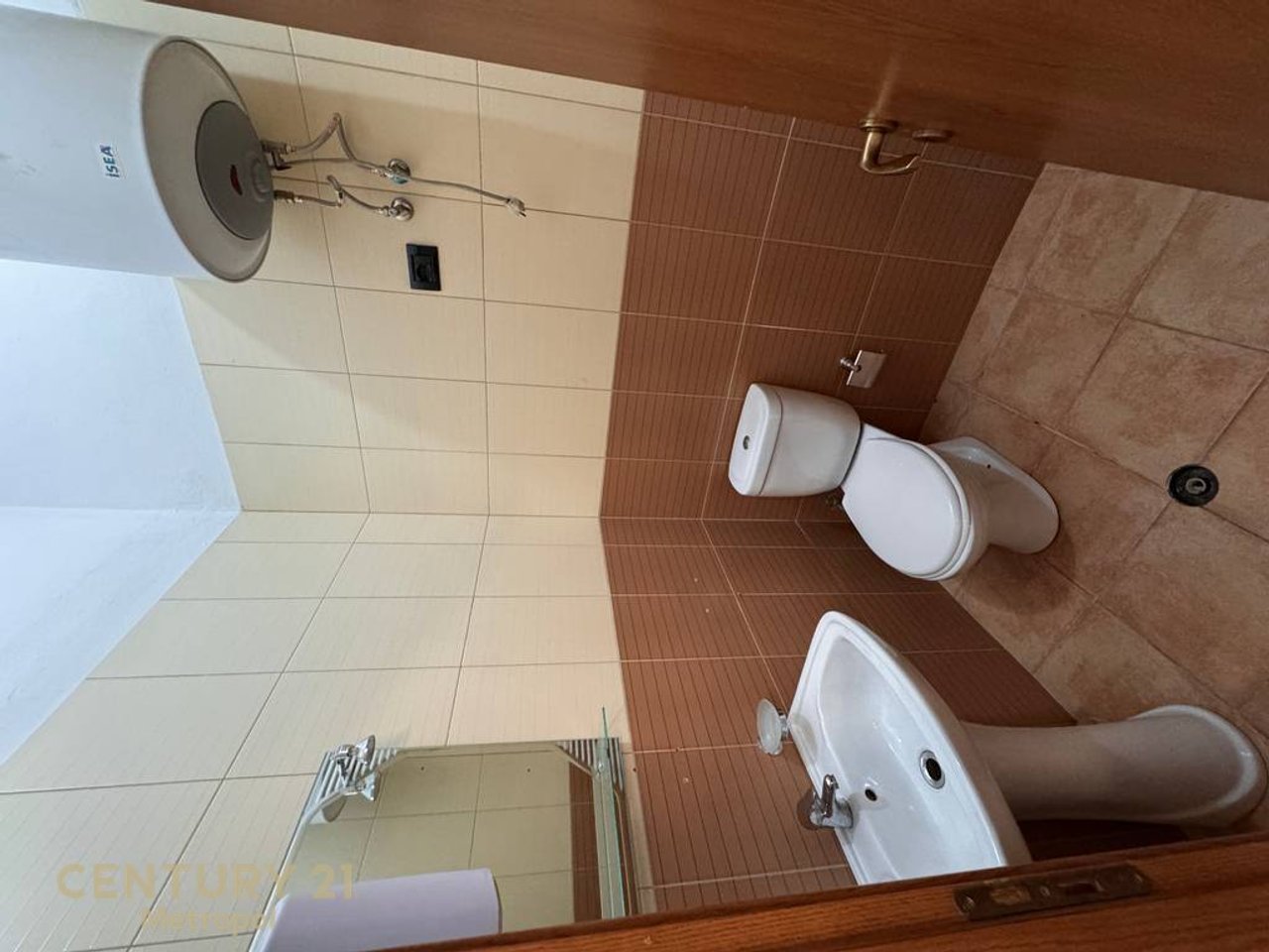 UFFICIO O LOCALE COMMERCIALE IN AFFITTO, NUOVO MERCATO!