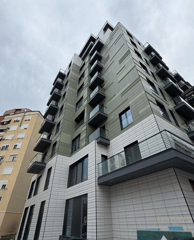 Apartament modern me qira në Rrugën e Kosovarëve!