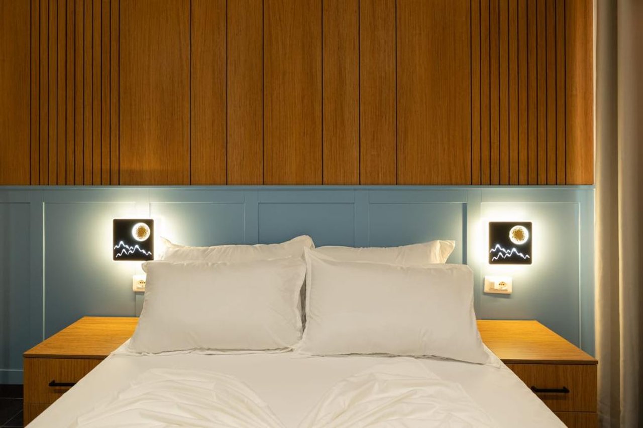 HOTEL FOR SALE, IN COLD WATER WITH SEA VIEW!