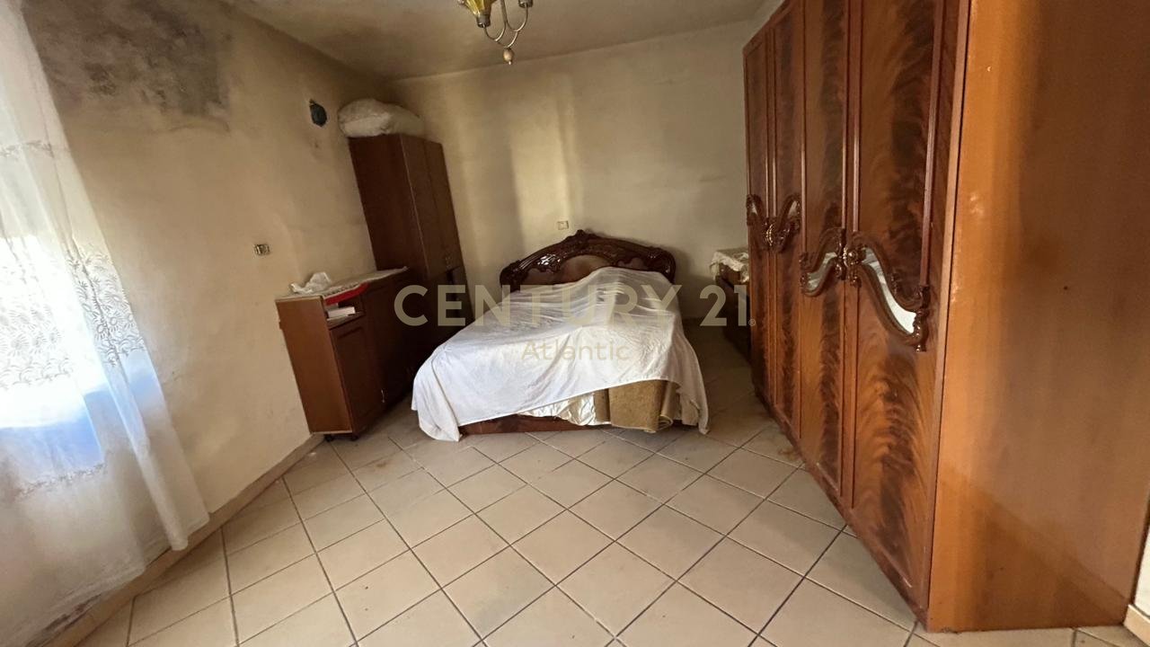 PRIVATE HOUSE 3+1 FOR SALE IN THE CENTER OF KAVAJË