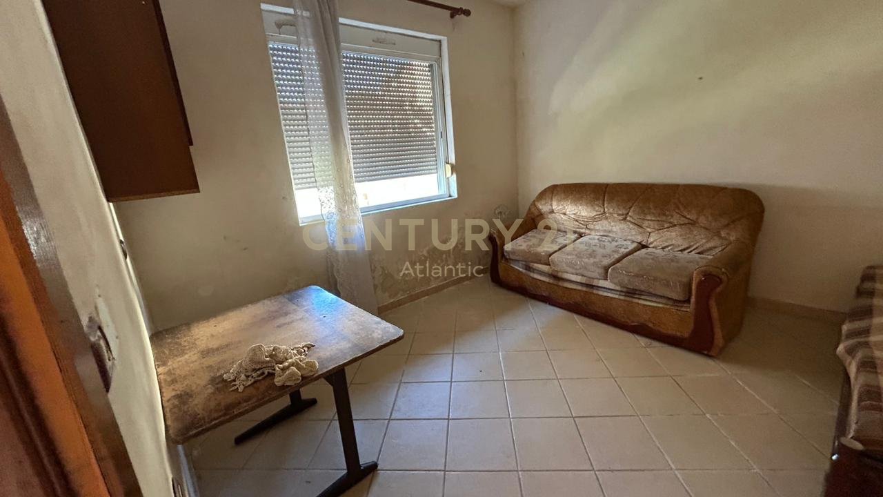 PRIVATE HOUSE 3+1 FOR SALE IN THE CENTER OF KAVAJË