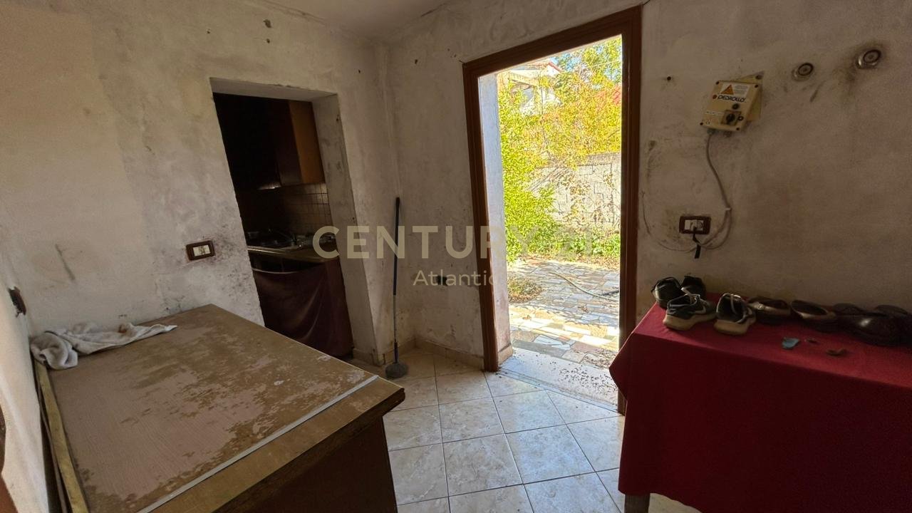 PRIVATE HOUSE 3+1 FOR SALE IN THE CENTER OF KAVAJË