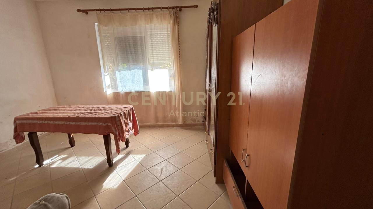 PRIVATE HOUSE 3+1 FOR SALE IN THE CENTER OF KAVAJË