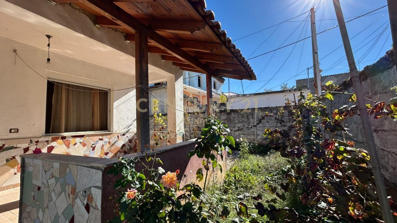 PRIVATE HOUSE 3+1 FOR SALE IN THE CENTER OF KAVAJË