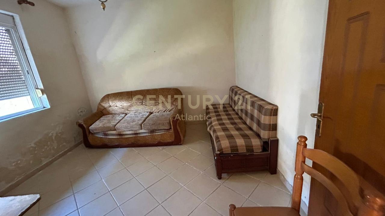 PRIVATE HOUSE 3+1 FOR SALE IN THE CENTER OF KAVAJË