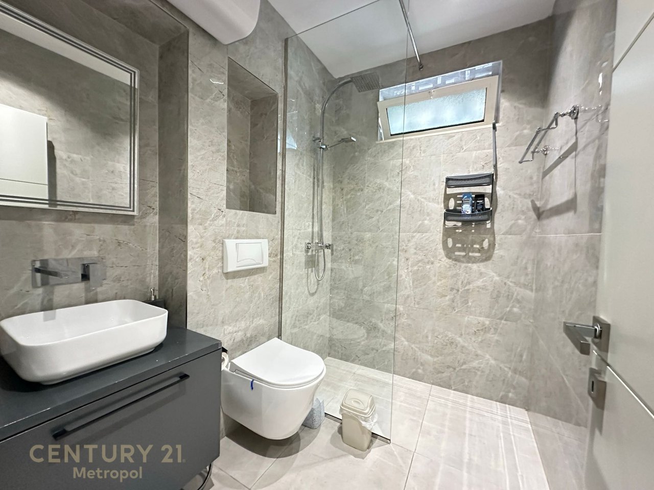 Shitet apartament 1+1 me hipotekë në rrugën “Don Bosko”