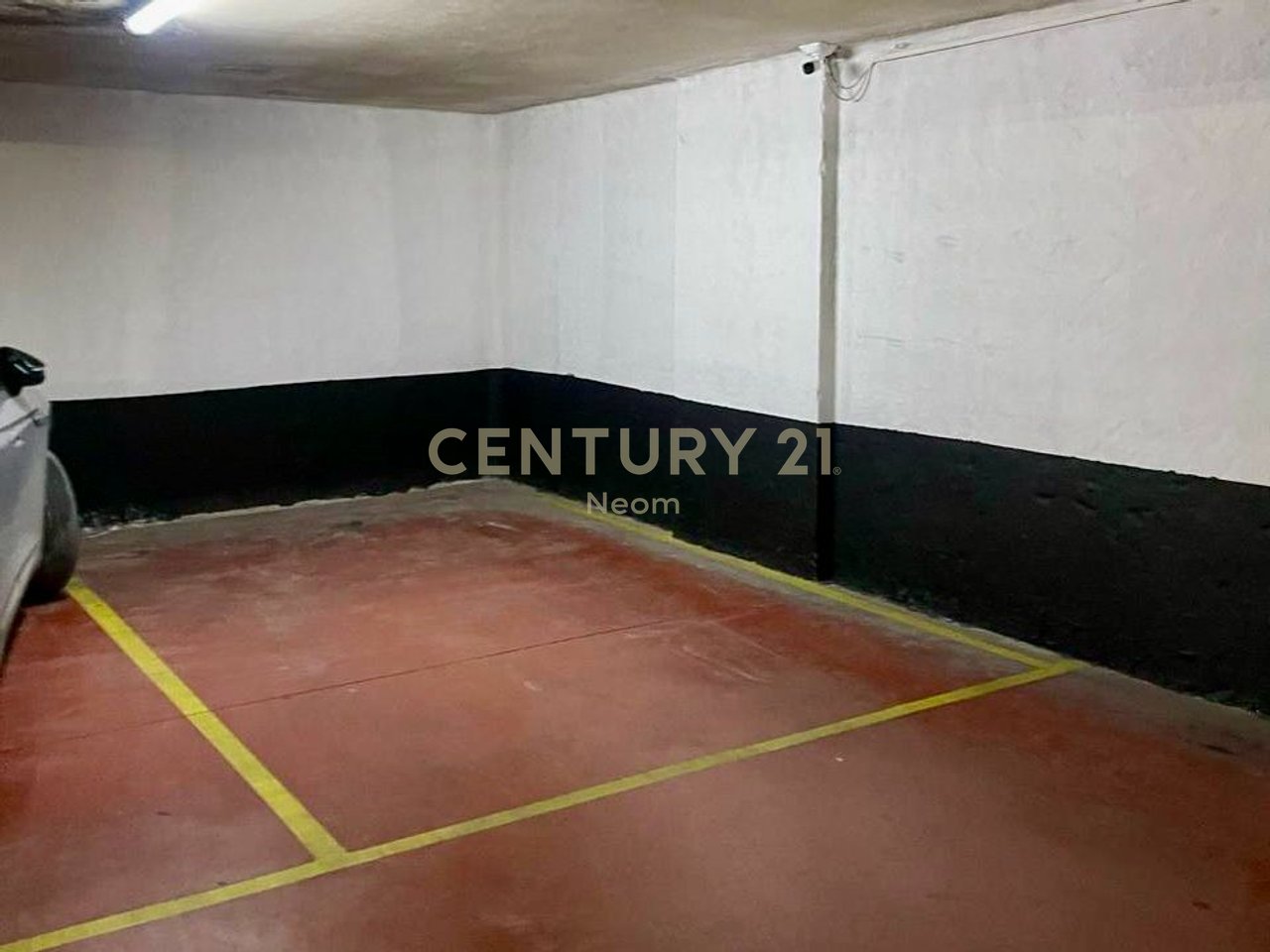 QIRA, ZYRË - 125 m2 me POST PARKIMI, LICEU ARTISTIK‼️