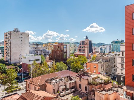 RRUGA E KAVAJES,  APARTAMENT 1+1 PER QIRA