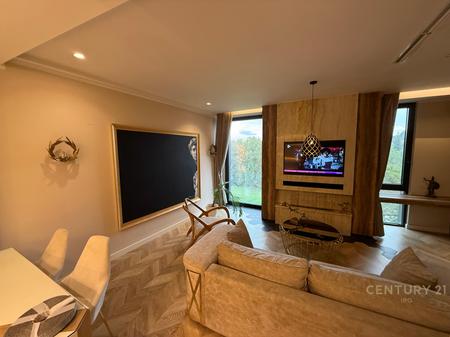 Apartament luksoz 1+1 + Post Parkimi te Park Gate!