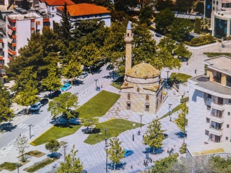 NJESI ME QIRA NE AFERSI TE "TREGUT TE MADH " PRANE GJYQIT TE VJETER!!!