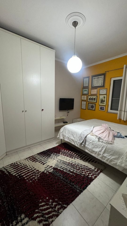 Commercial Ambient For Rent in Pediatrics, Tirana