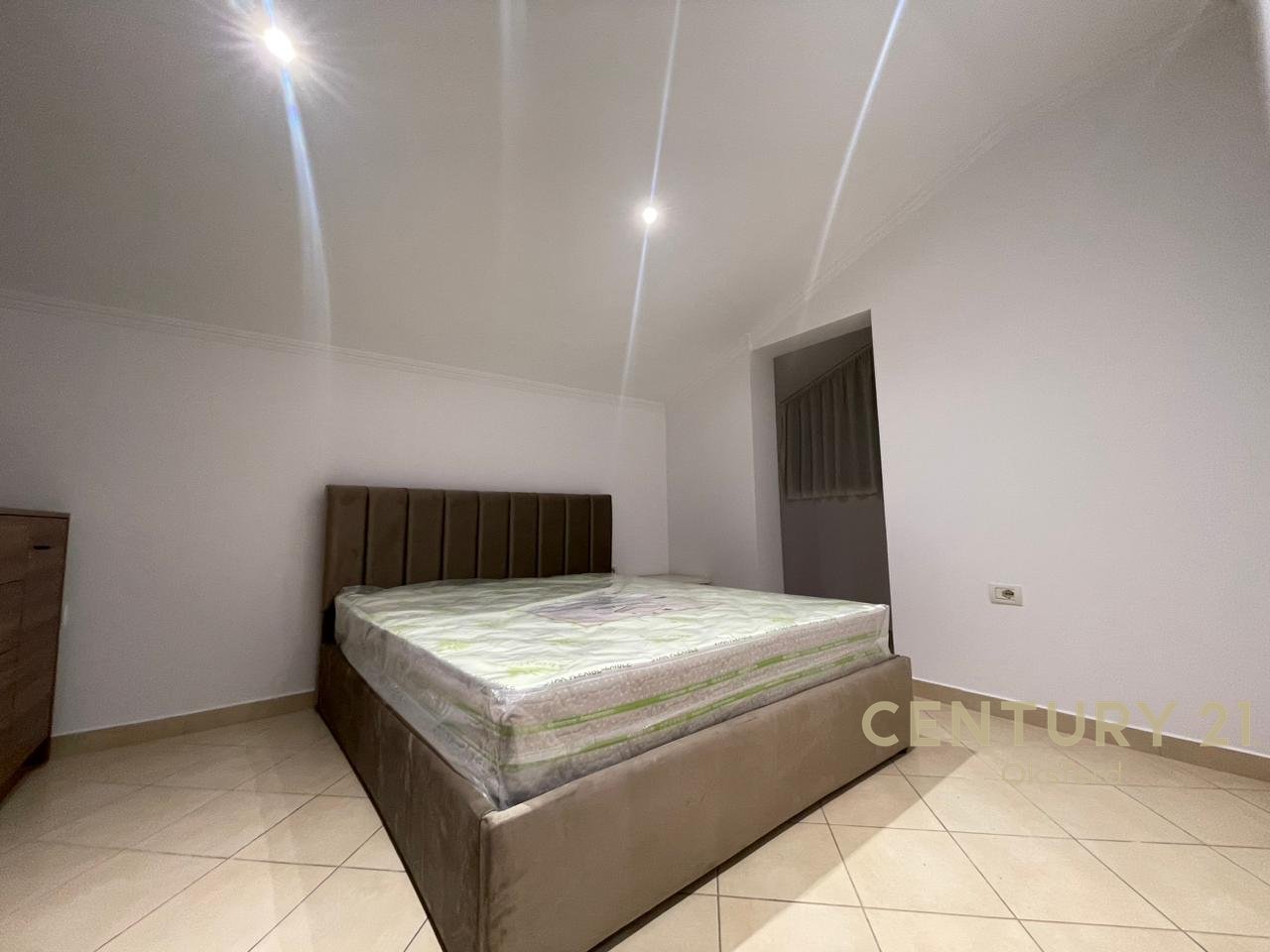 APARTAMENT PËR QIRA 2+1 TE VILAT SELITE