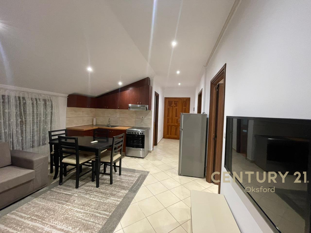 APARTAMENT PËR QIRA 2+1 TE VILAT SELITE