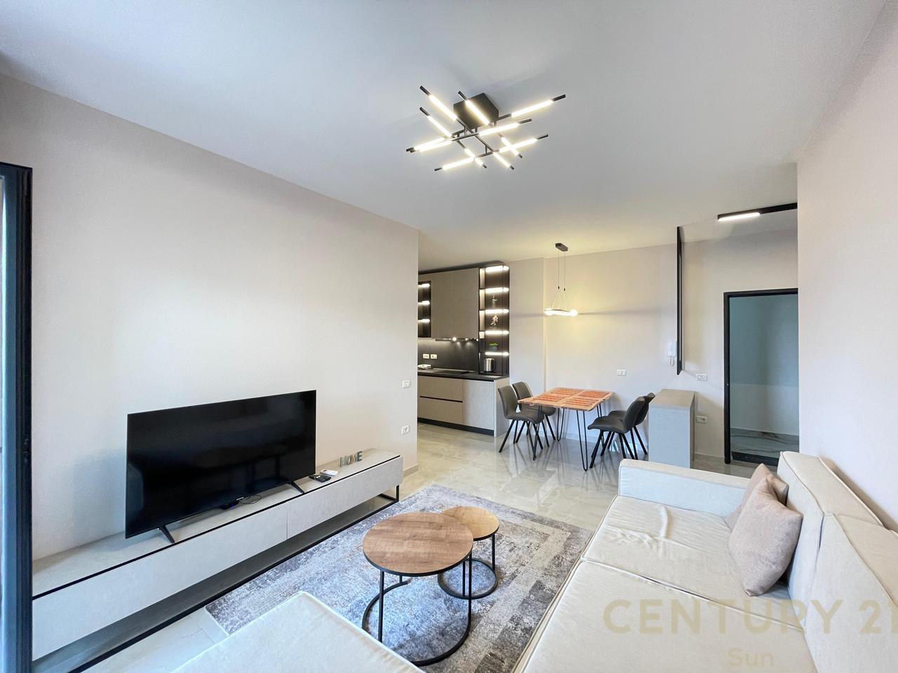 APPARTAMENTO IN AFFITTO 2+1 VICINO ALLA SCUOLA DI MUSICA, VLORE!