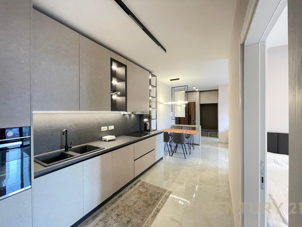 APPARTAMENTO IN AFFITTO 2+1 VICINO ALLA SCUOLA DI MUSICA, VLORE!