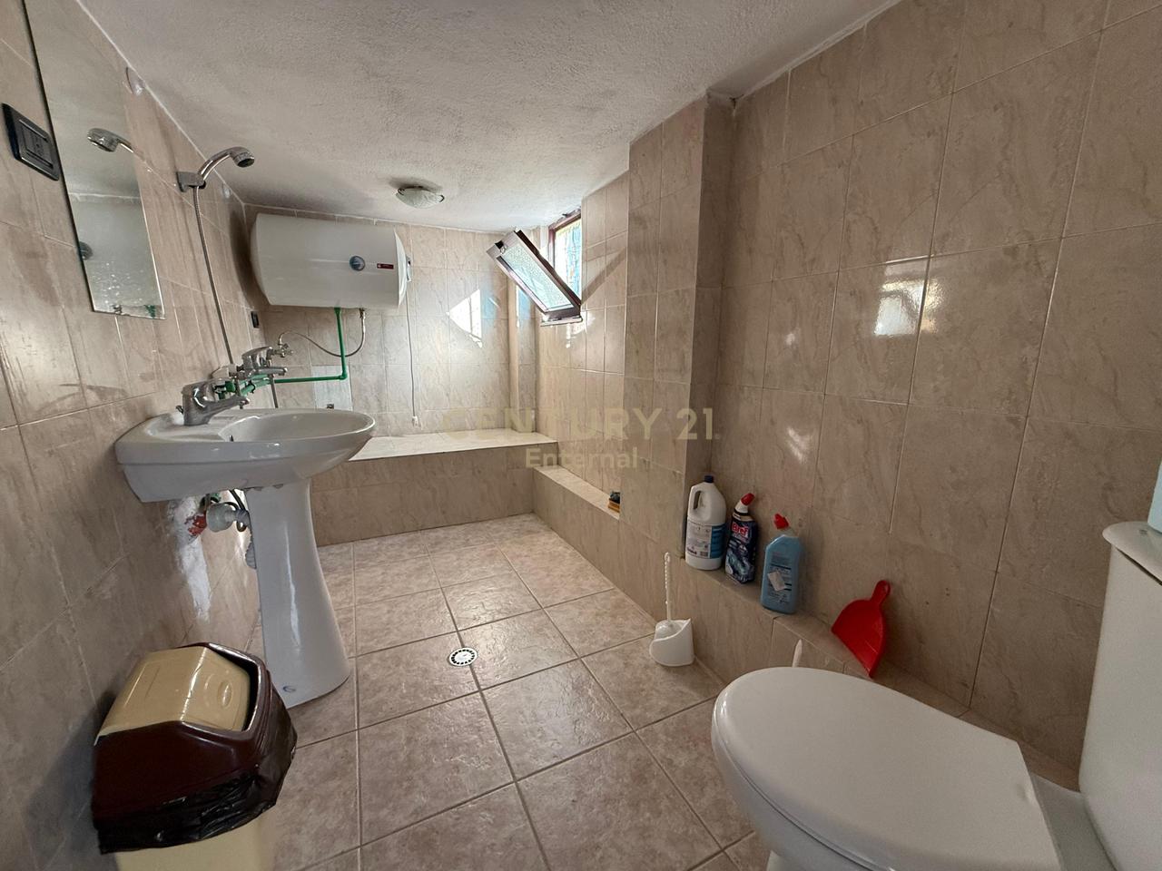 Case in affitto a Kodra e Priftit