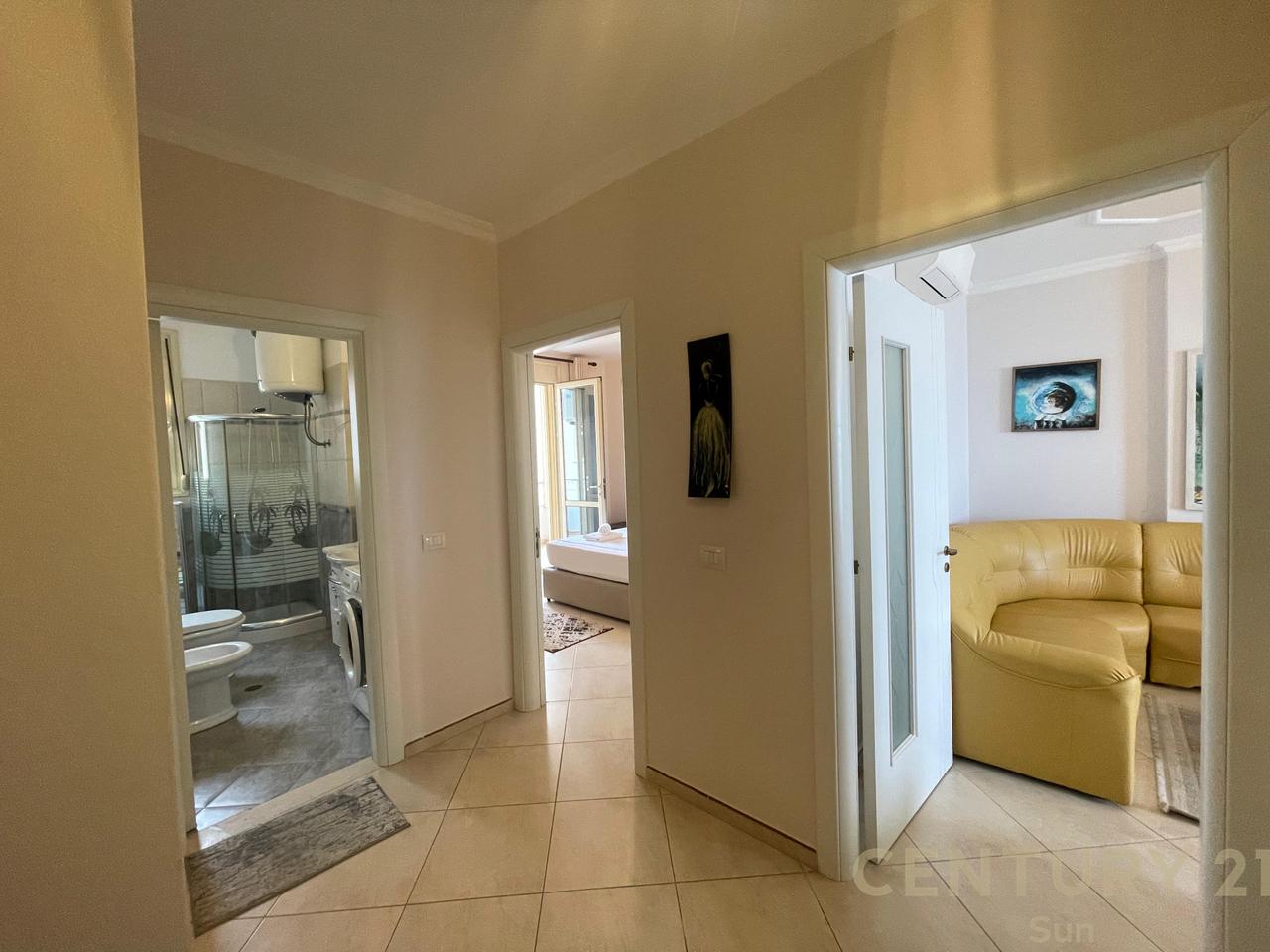 APPARTAMENTO 2+1+2 SUL LUNGOMARE, VLORE!