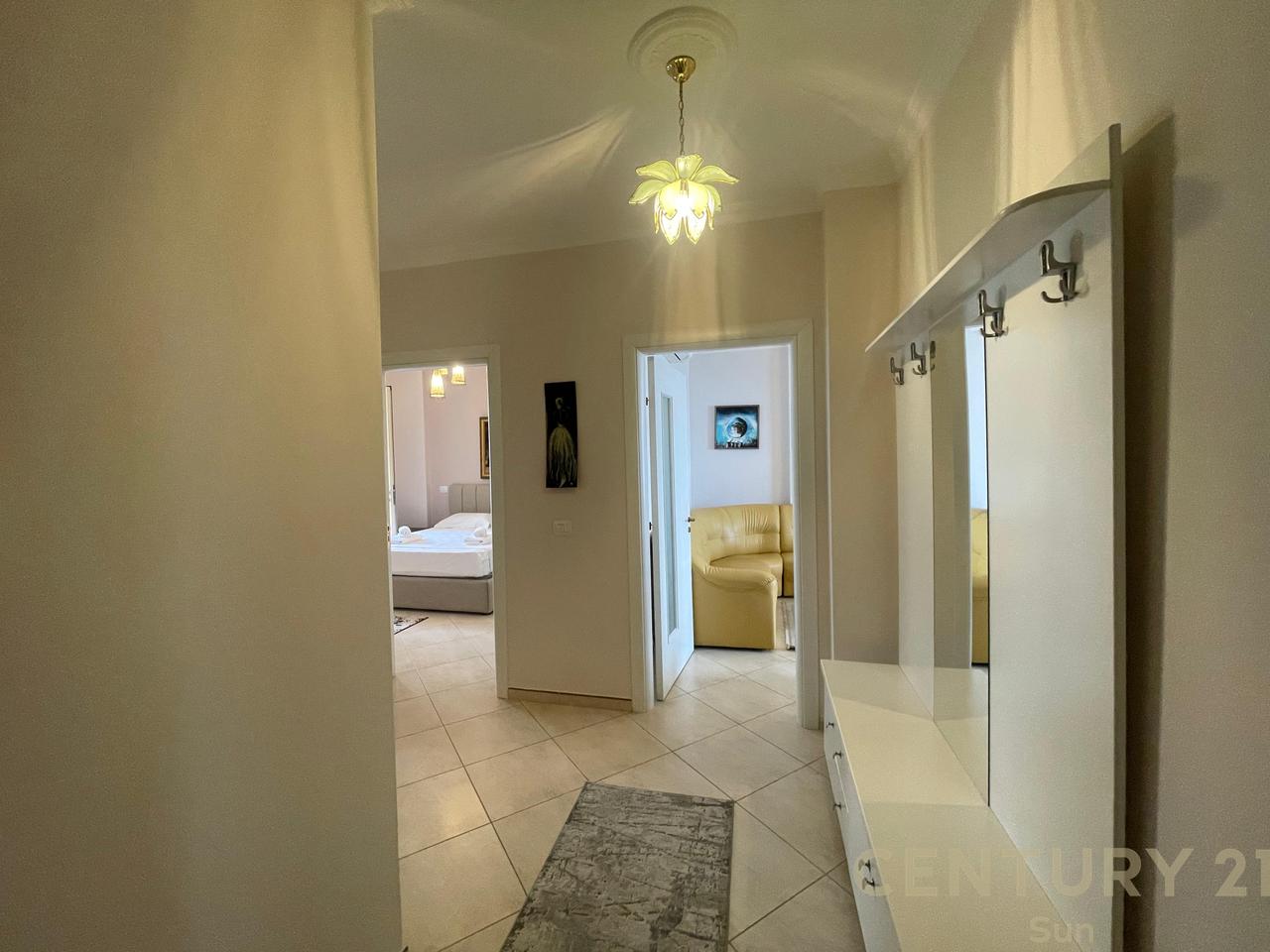 APPARTAMENTO 2+1+2 SUL LUNGOMARE, VLORE!