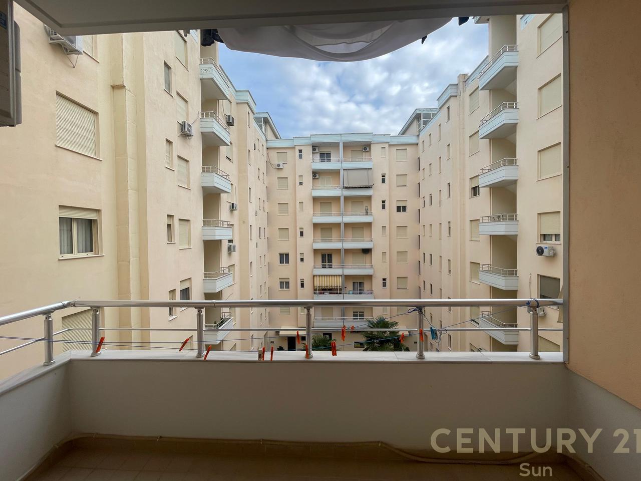 APPARTAMENTO 2+1+2 SUL LUNGOMARE, VLORE!