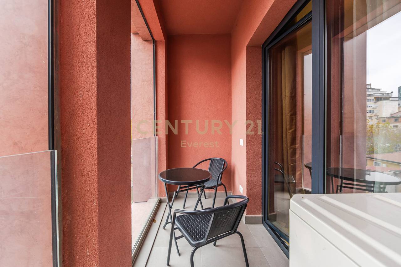 RRUGA E KAVAJES,  APARTAMENT 1+1 PER QIRA