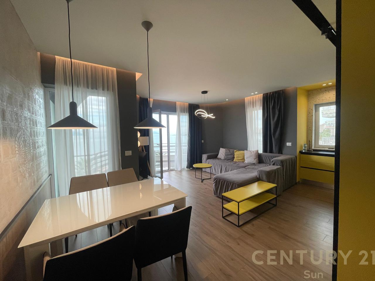 APPARTAMENTO 2+1 IN AFFITTO SUL LUNGOMARE, VLORE!