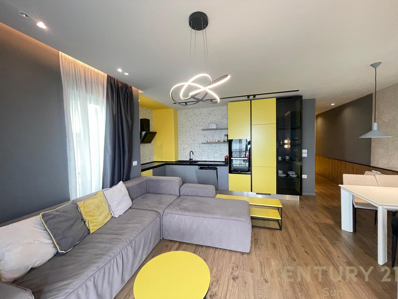 APPARTAMENTO 2+1 IN AFFITTO SUL LUNGOMARE, VLORE!