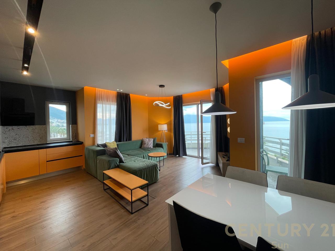 APPARTAMENTO 2+1 IN AFFITTO SUL LUNGOMARE, VLORE!