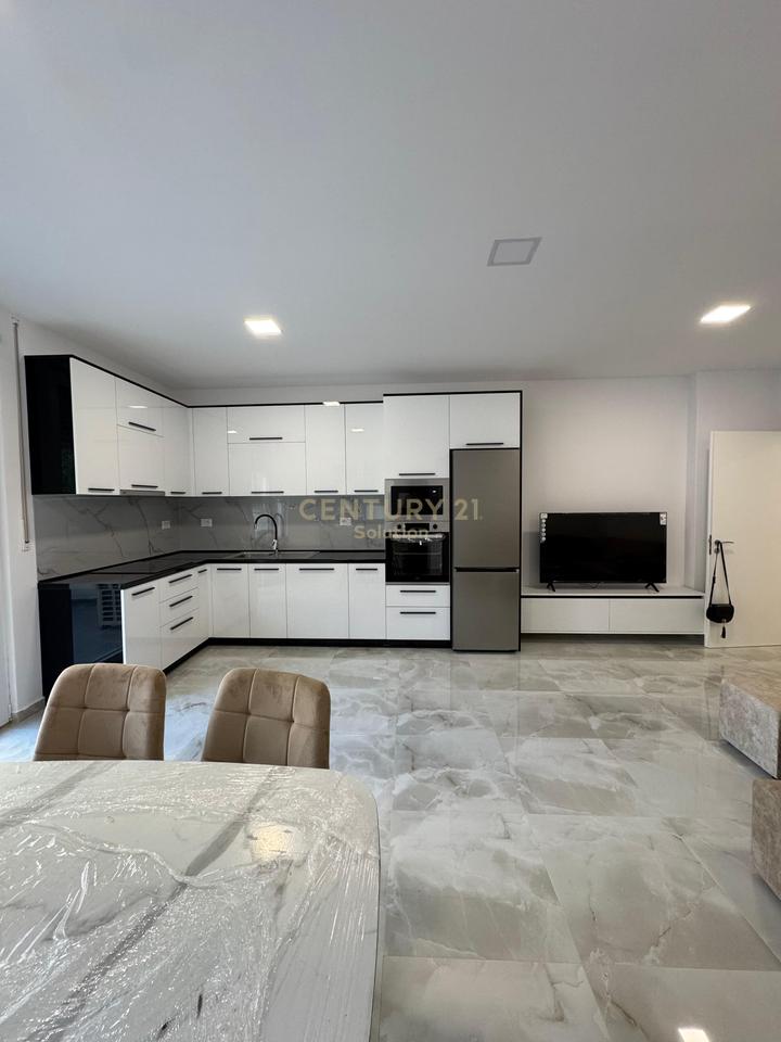 APARTAMENT 2+1 PER QIRA PRANE KOMLEKSIT MATEO!