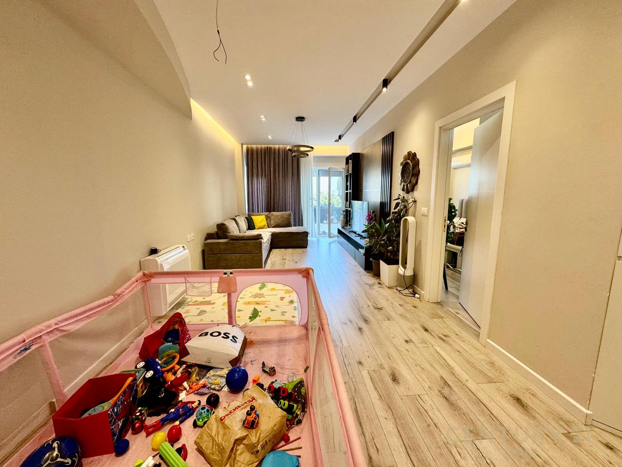 Super Triplex për Shitje – Kodra e Diellit 2