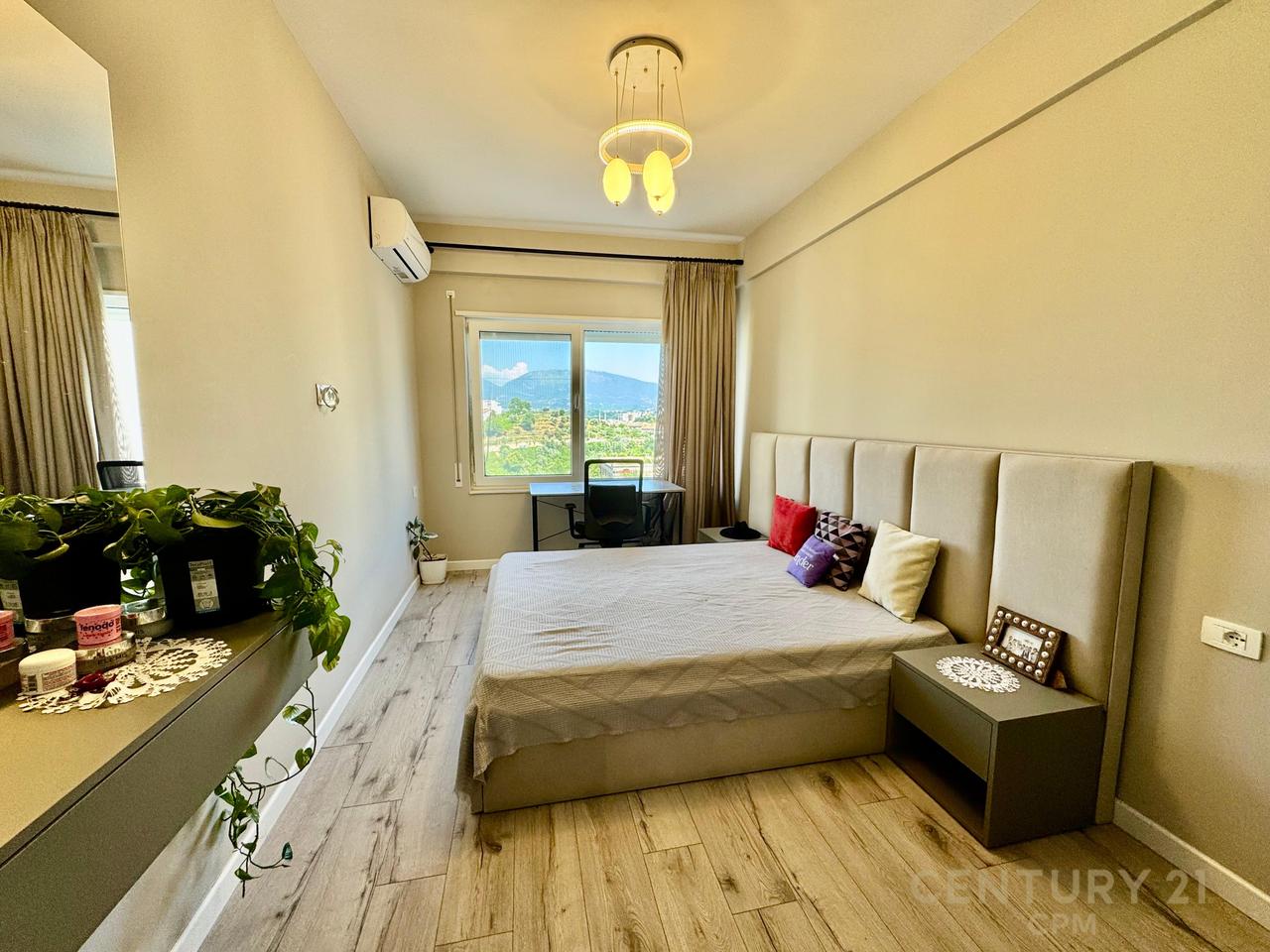 Super Triplex për Shitje – Kodra e Diellit 2