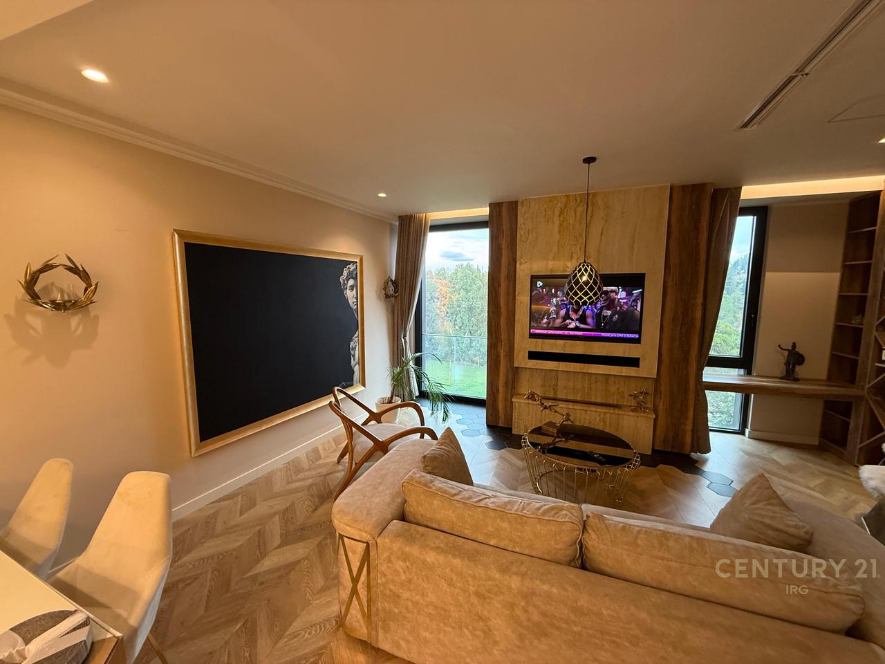 Apartament luksoz 1+1 + Post Parkimi te Park Gate!