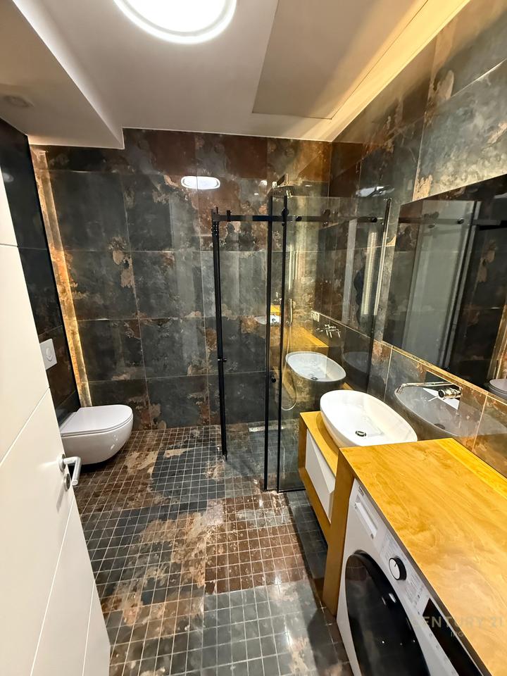 Apartament luksoz 1+1 + Post Parkimi te Park Gate!