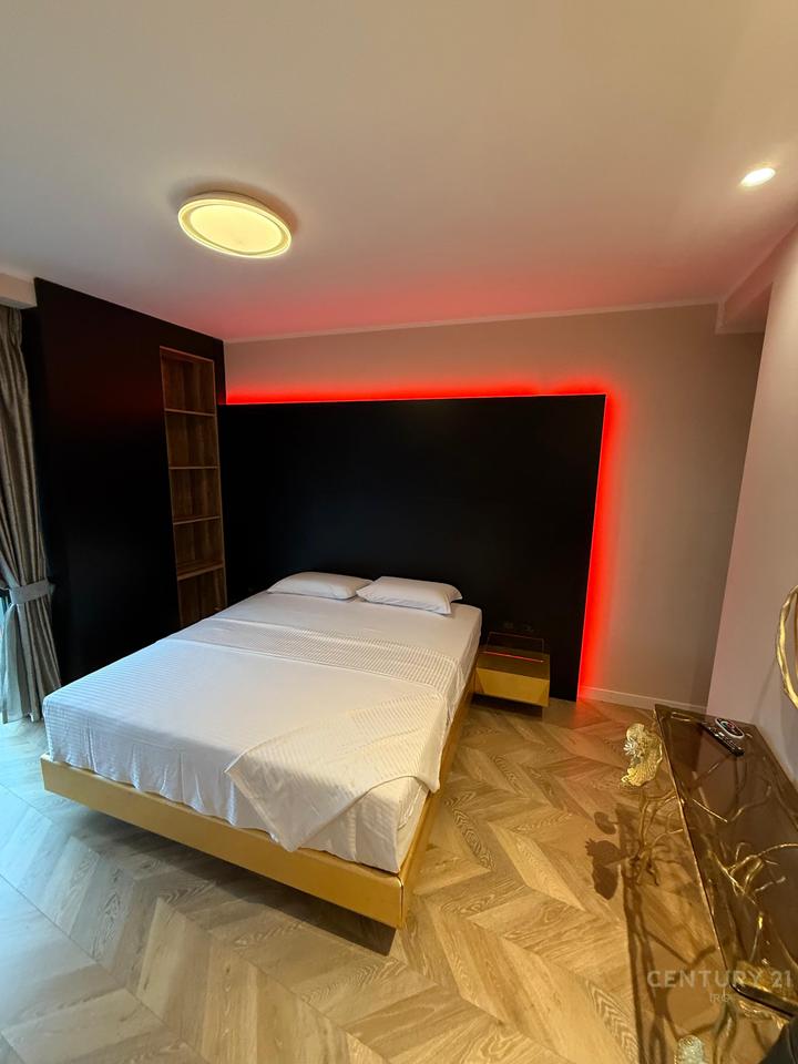 Apartament luksoz 1+1 + Post Parkimi te Park Gate!