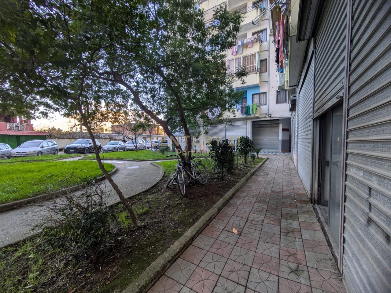 COMMERCIAL AMBIENT FOR RENT IN YZBERISHT!