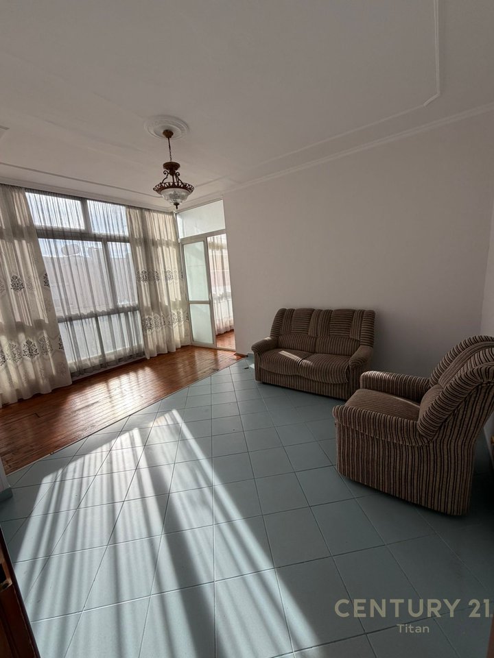 Apartament 3+1+2 me Qira tek Rruga "Mine Peza"!