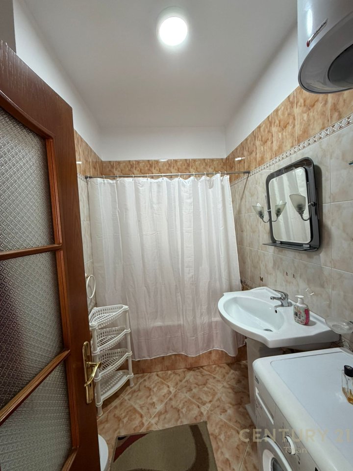 Apartament 3+1+2 me Qira tek Rruga "Mine Peza"!