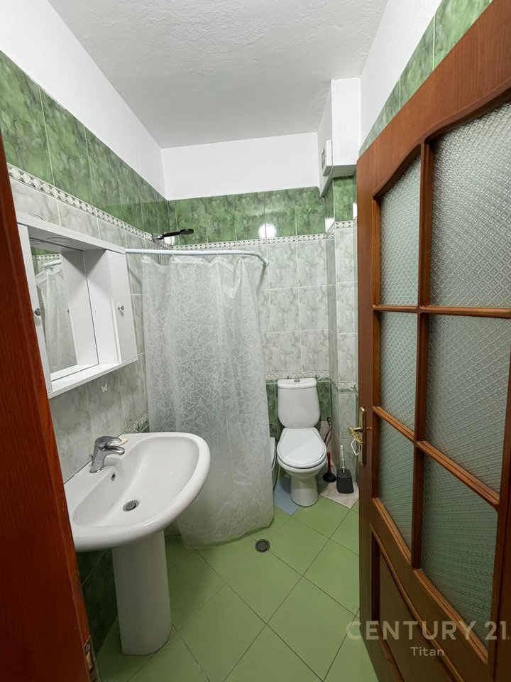 Apartament 3+1+2 me Qira tek Rruga "Mine Peza"!