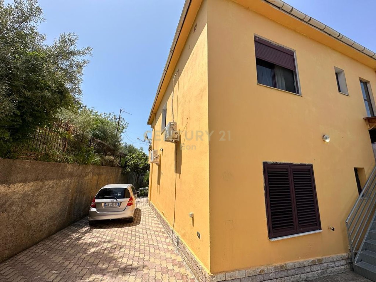 VILE PER SHITJE ME PAMJE DETI NE SHKALLNUR !