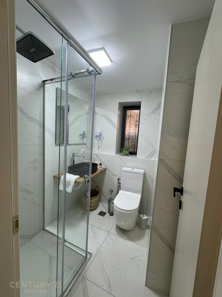 APARTAMENT 2+1 ME VERANDE TE KOMPLEKSI GRAND!