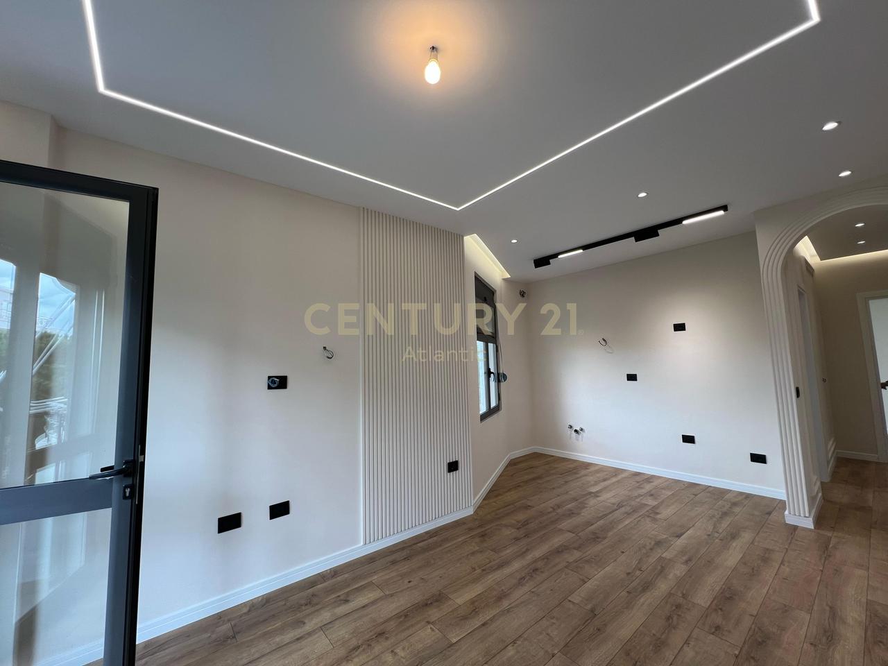 FOR SALE 2+1 CONVERTED APARTMENT + WAREHOUSE IN GOLEM NEAR HOTEL MURRIZI LINE 2 10M FROM THE SEA